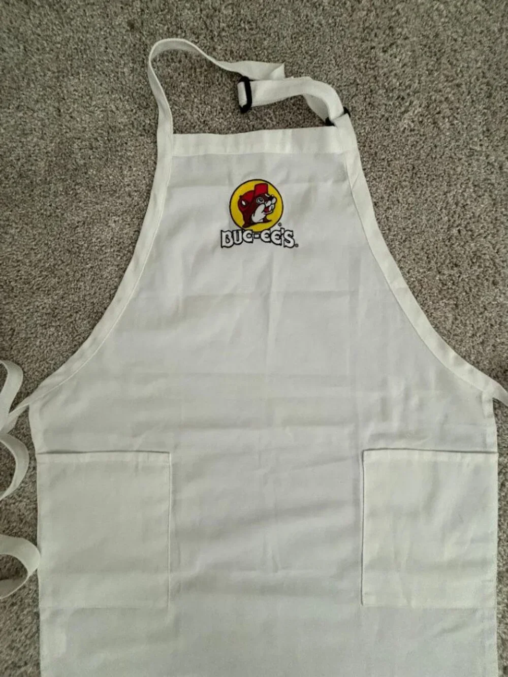 Buc-ee’s White Original Logo Apron Adjustable Kitchen NWOT